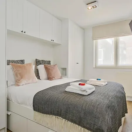 Huswell - Stunning Modern With Terrace And Parking