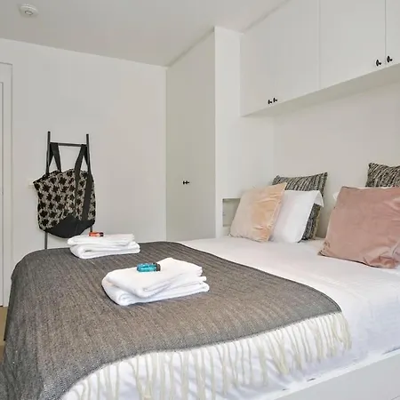 דירה Huswell - Stunning Modern With Terrace And Parking