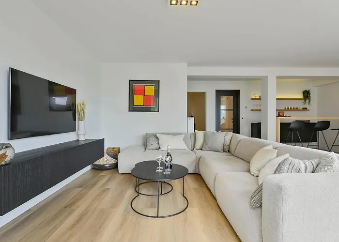 Huswell - Stunning Modern With Terrace And Parking Appartement