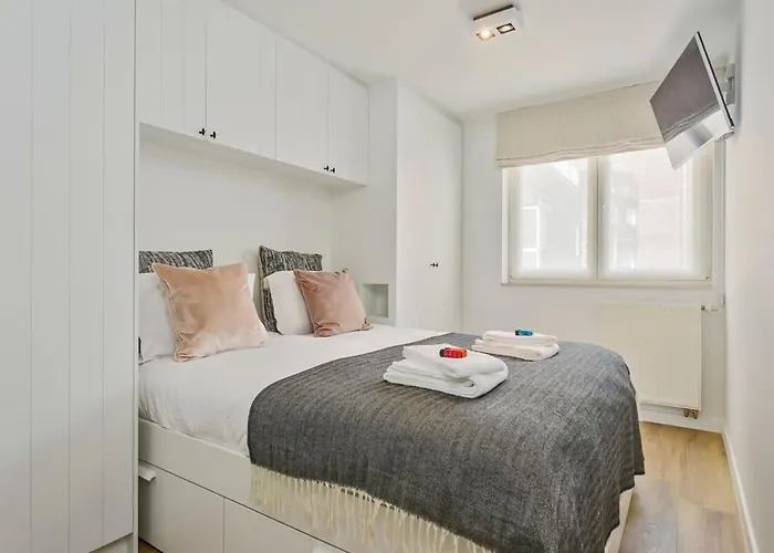 Huswell - Stunning Modern With Terrace And Parking