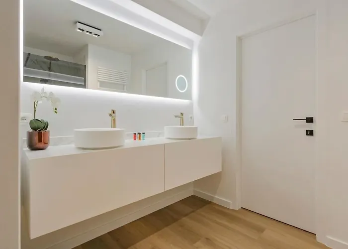 Huswell - Stunning Modern With Terrace And Parking Daire *