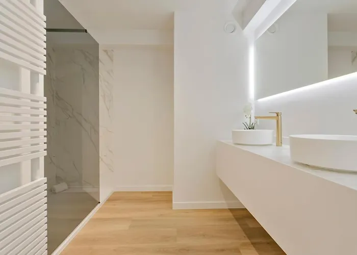 Huswell - Stunning Modern With Terrace And Parking *