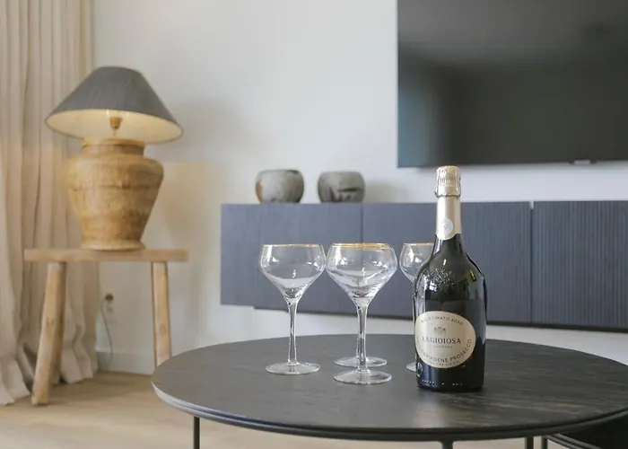 Huswell - Stunning Modern With Terrace And Parking *