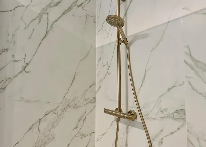 Huswell - Stunning Modern With Terrace And Parking